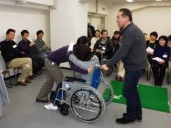 総合ロールプレイ・立ち上がりの介助