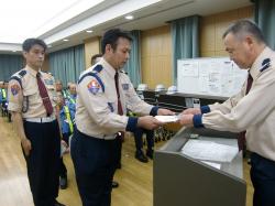 本社で行われた認定証授与式