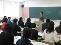 「高齢者について」など座学も充実