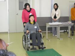 介助する側・される側の両方を体験